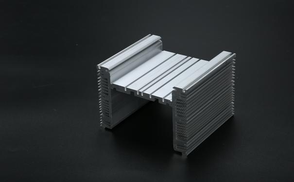 大懸臂散熱型材 大懸臂散熱型材