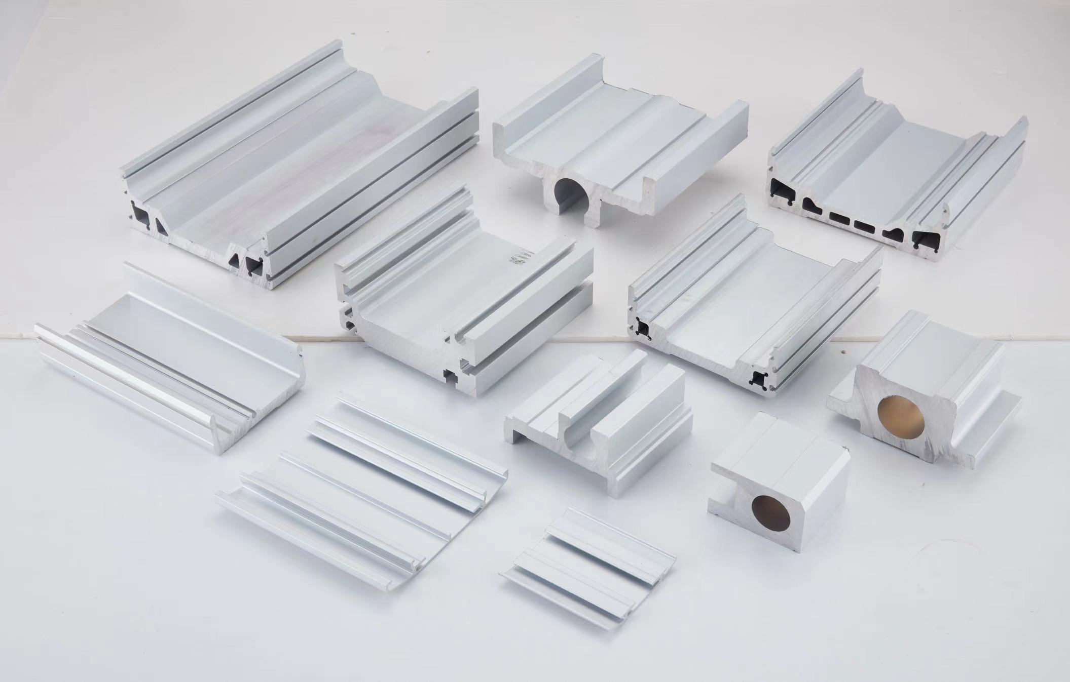 機(jī)械人鋁型材配件